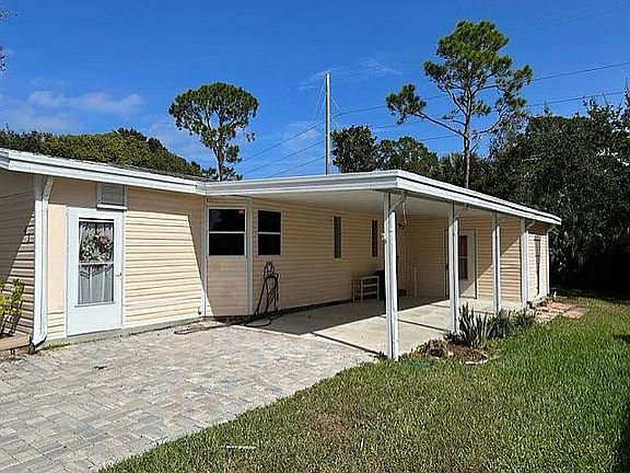 3rd image of 43 Misty Falls Dr