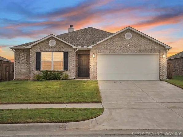 8517 E 163rd St S, Bixby, OK 74008