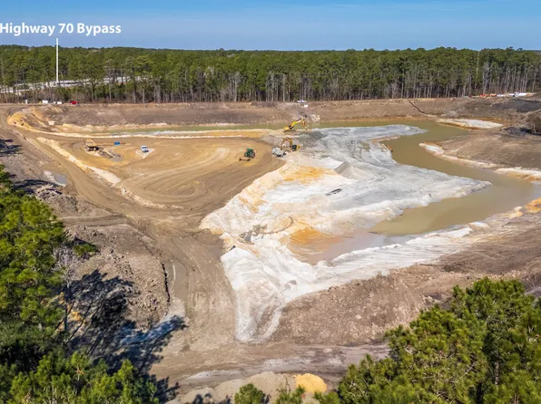 400 Gray Road, Havelock, NC 28532