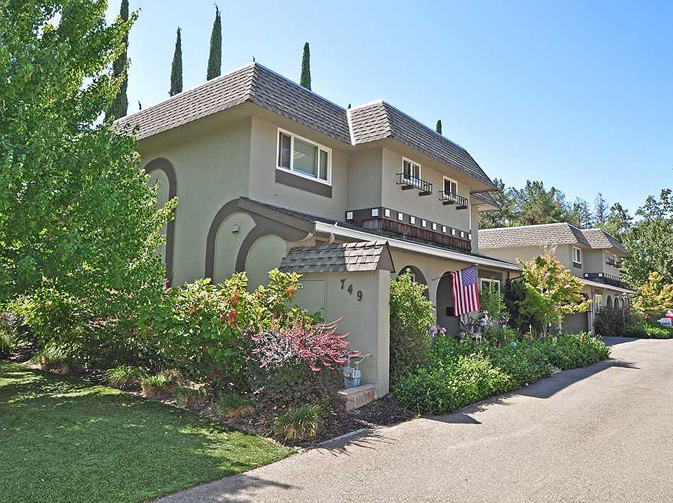 1st image of 749 Palomino Dr