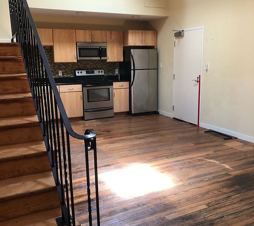 1st image of 126 W Washington St #202