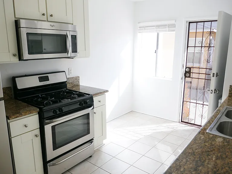 3937 Tilden Ave #B — Photo 20