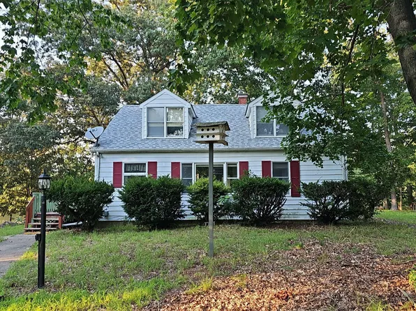 424 Chester River Heights Rd, Millington, MD 21651