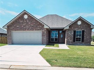 730 Rue St, Michael Terrytown, LA 70056