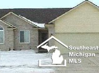 32340 Groat Blvd, Rockwood, MI 48173