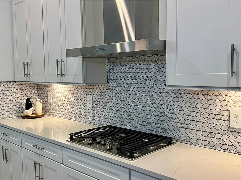 5612 Lightning Whelk Ln — Photo 7