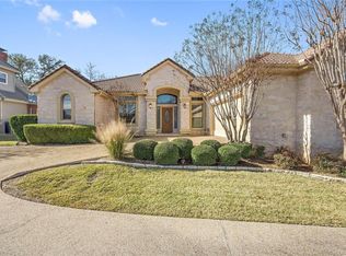 35 Cottondale Rd, The Hills, TX 78738