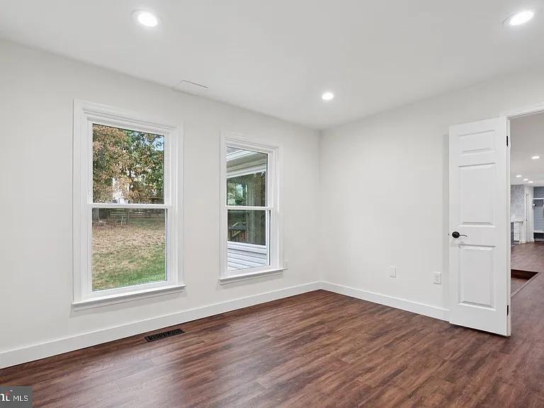 1291 Mason Mill Ct — Photo 22