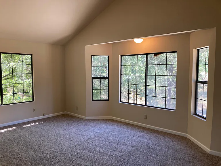 Harrington Flat Rd — Photo 15