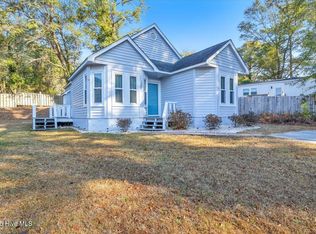 1044 Valley Dr, Calabash, NC 28467