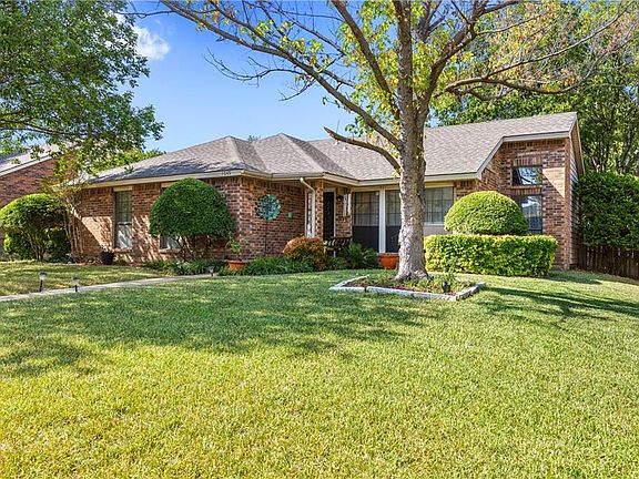 2nd image of 1049 Opal Dr