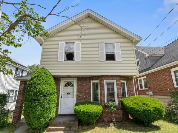 30 Wellsmere Rd, Roslindale, MA 02131