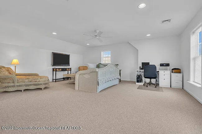 63 Fort Ave — Photo 34