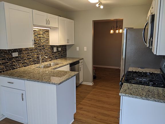 4th image of 280 Ashbury Ln W APT 3