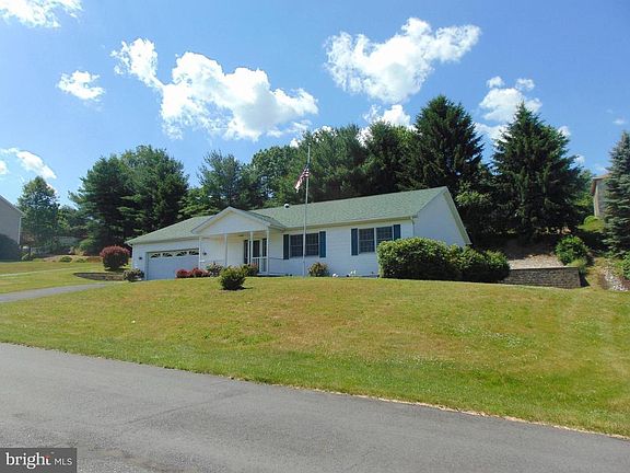 2nd image of 513 Parkmeadow Dr