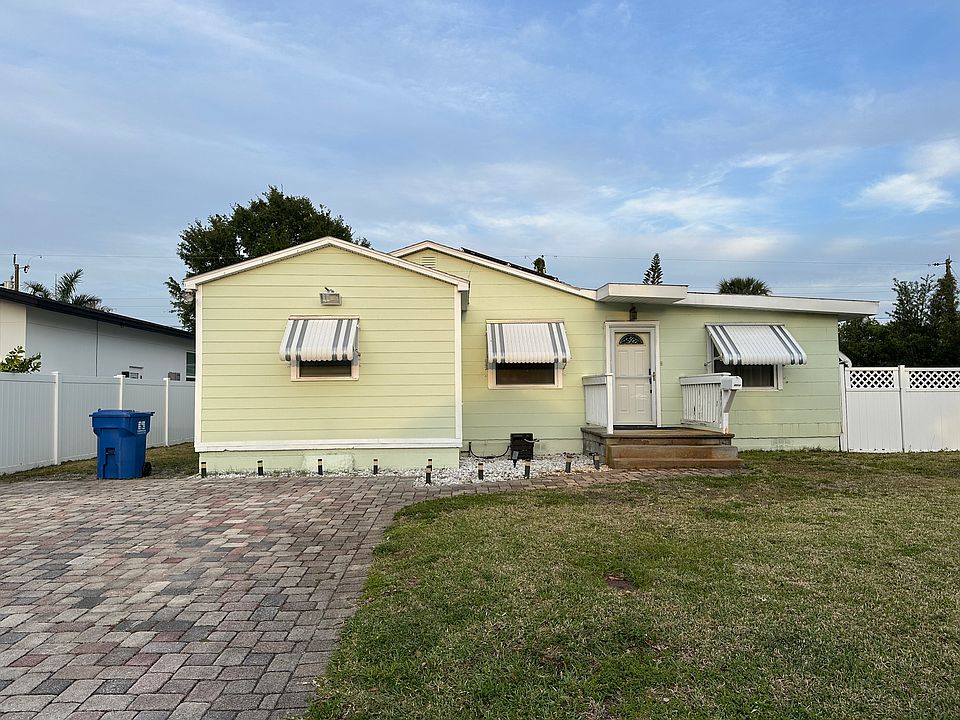 1st image of 3251 17th St N