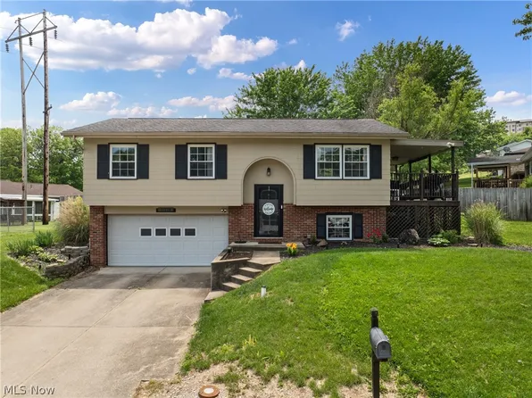 51278 Burrwood Dr, Saint Clairsville, OH 43950