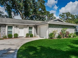 2022 Whispering Sands Ct, Dover, FL 33527