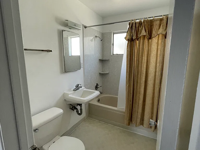 1340 Berkeley Way #A — Photo 6