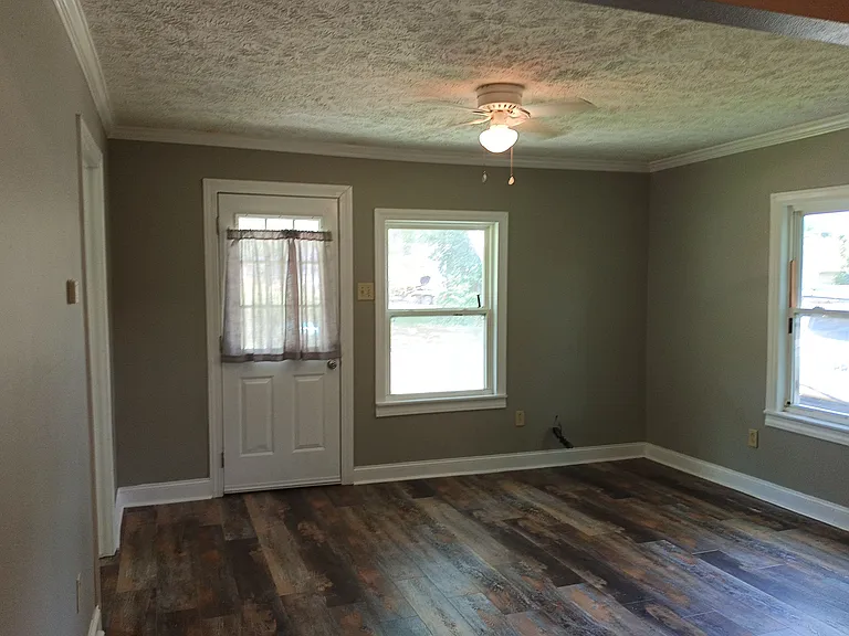 111 Elizabeth St — Photo 3