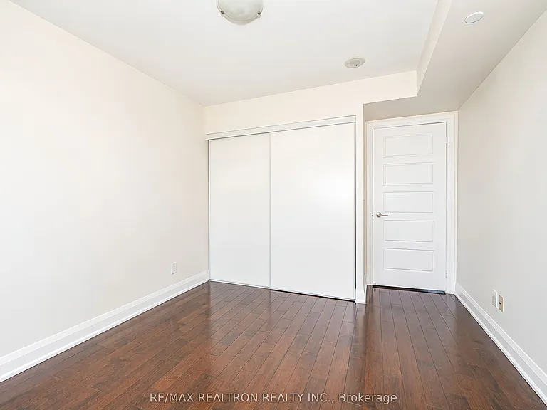 1 Uptown Dr #1207 — Photo 30
