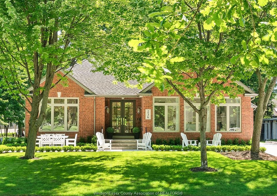 1st image of 256 Pentilly Rd
