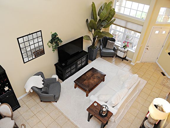 5th image of 1064 Orchard Pond Ct