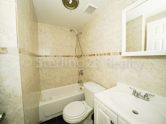 4th image of 3701 31st Ave APT 1R