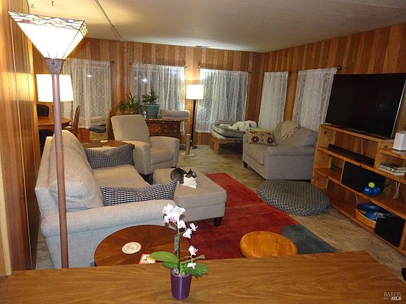 3rd image of 102 Cozy Way