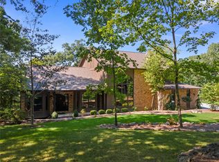 6 Greenview Dr, Defiance, MO