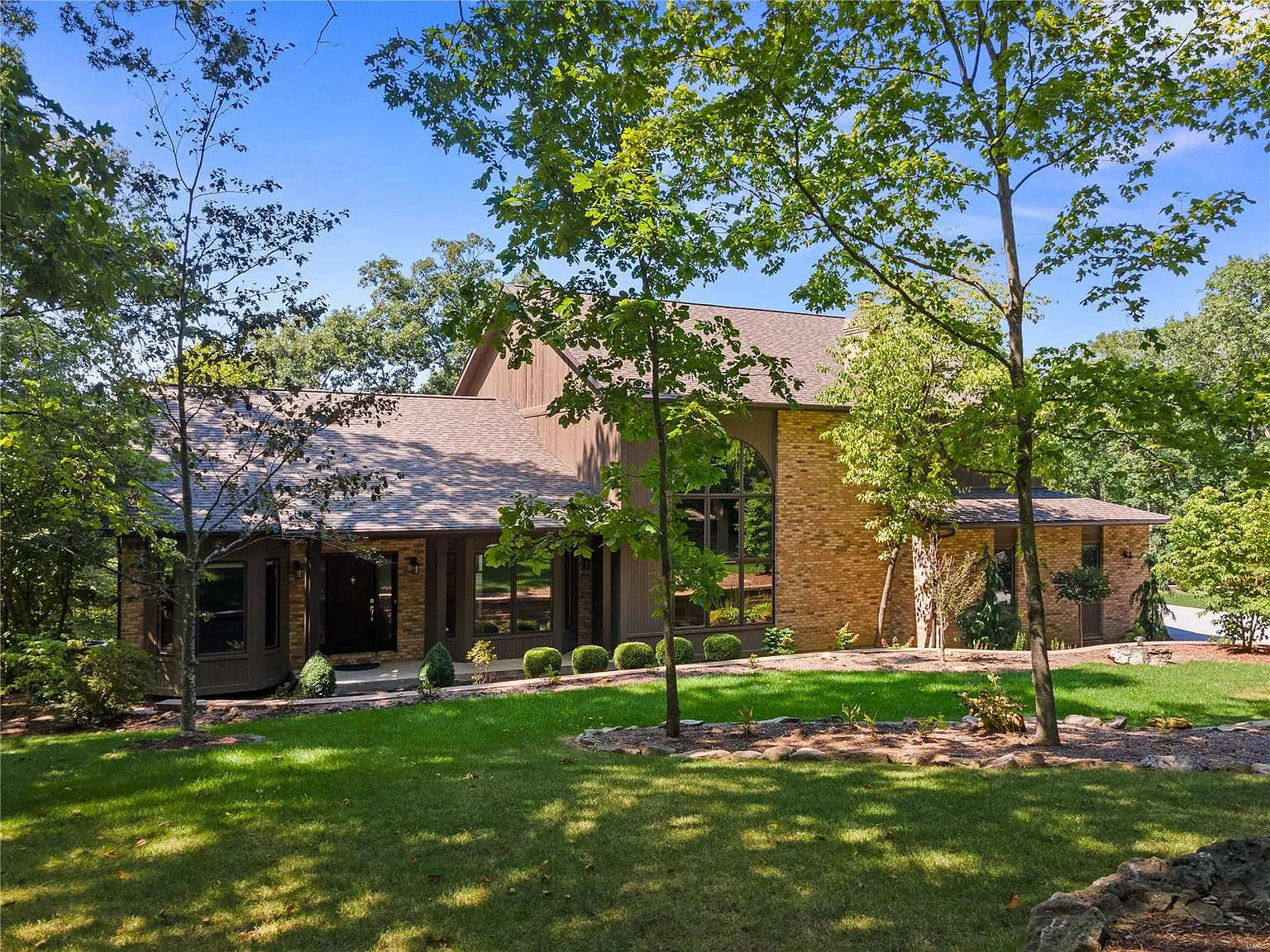6 Greenview Dr photo 1