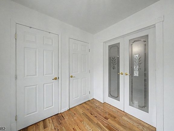 5th image of 23 Distler Ave