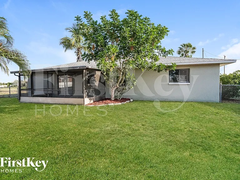 2022 NW 9th St — Photo 18