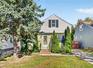 5902 Morningside Dr, Parma, OH 44129