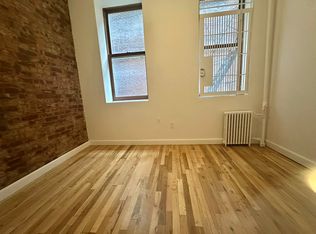 222 E 21st St APT 1C, New York, NY 10010