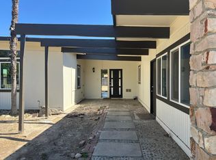 905 E Myrtle St, Hanford, CA 93230