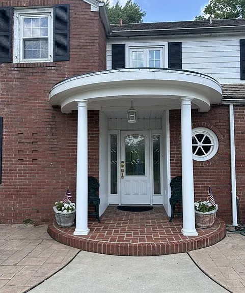29 College Dr — Photo 7