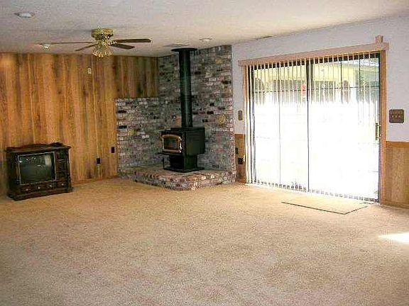 5th image of 215 Turnbull Ln
