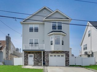 924 Center St, Union Beach, NJ 07735