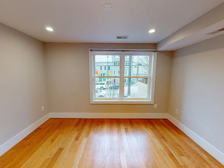 520 Kennedy St NW #4 — Photo 9