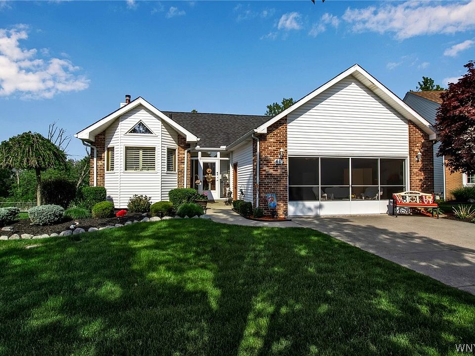 1st image of 41 Whitney Pl