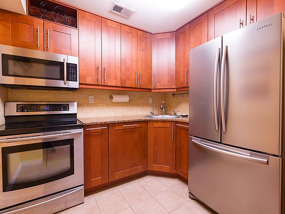 5th image of 555 Russell Road #65