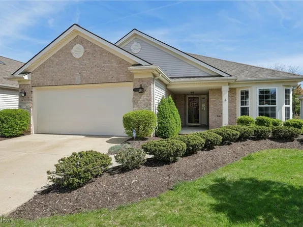 15229 Chestnut Oak Ln, Strongsville, OH 44149