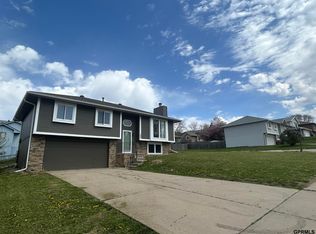1302 Terry Dr, Bellevue, NE 68123