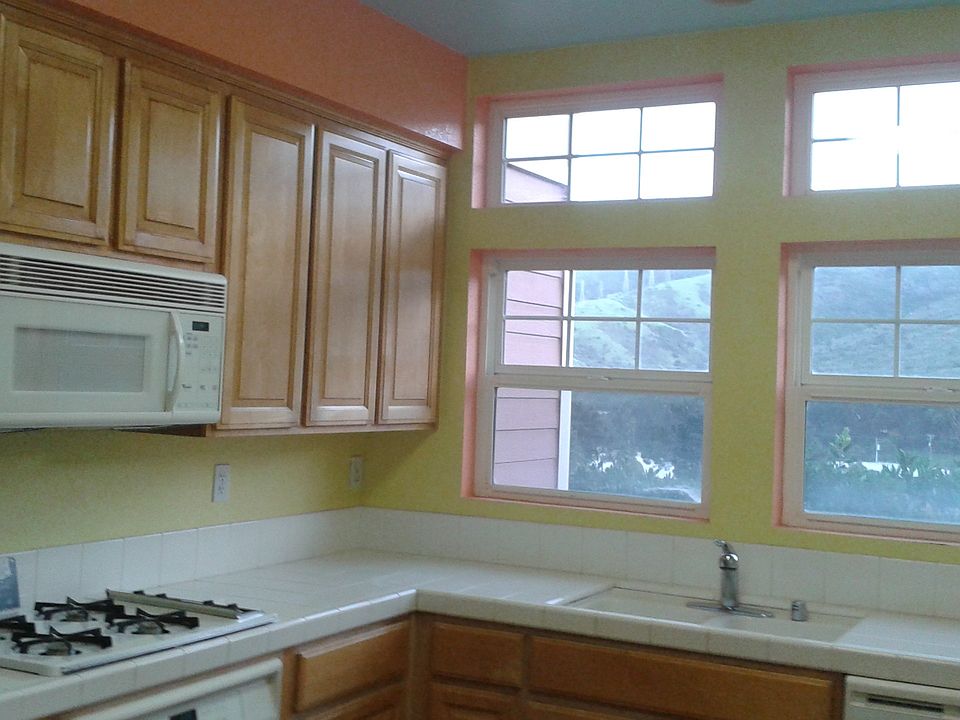 1st image of 214 Crescent Ct