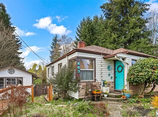 803 S Bay Rd NE, Olympia, WA 98506