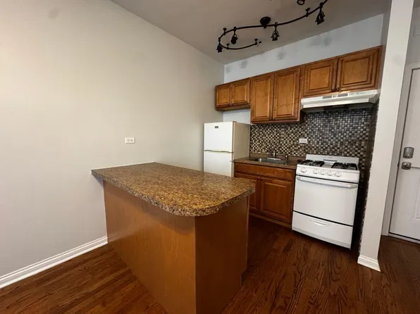 1334 W Lunt Ave, Chicago, IL