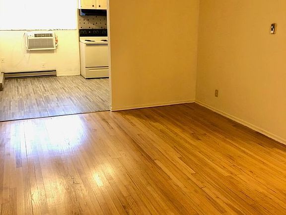 4th image of 5041 S Grand Blvd APT 105