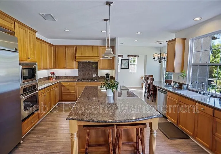 26155 Lone Rock Ct — Photo 2
