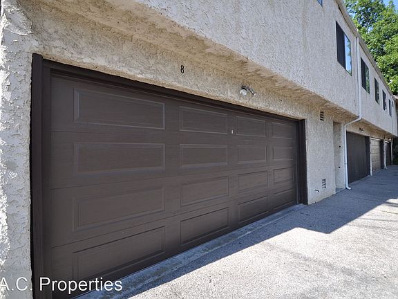 2nd image of 5617 Woodman Ave APT 204